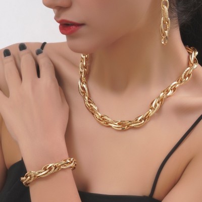 سرویس حلقه ای ورساچ